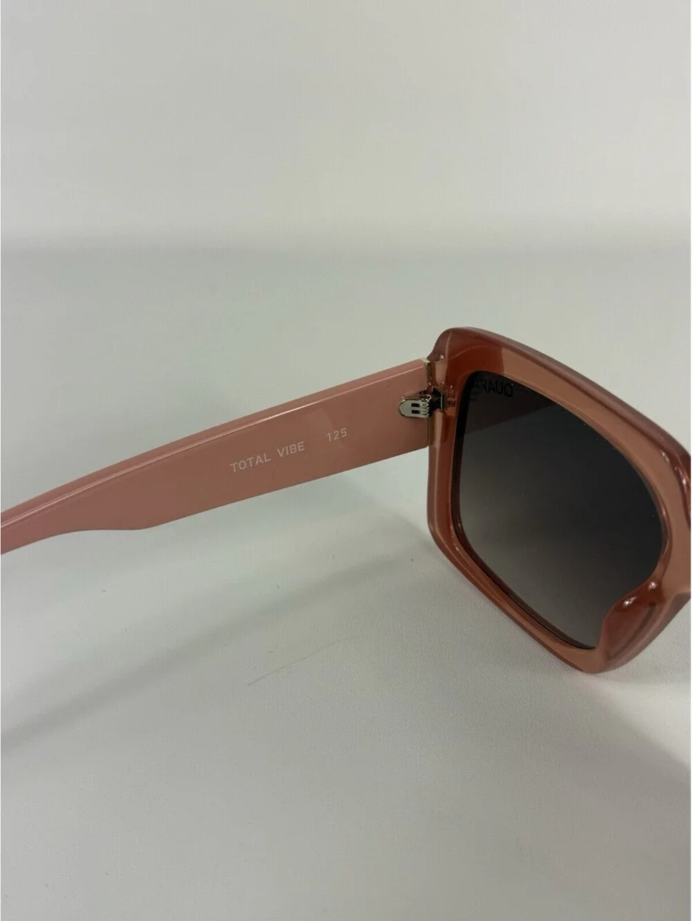 Quay Total Vibe 125 Sunglasses Polarized Black Frames